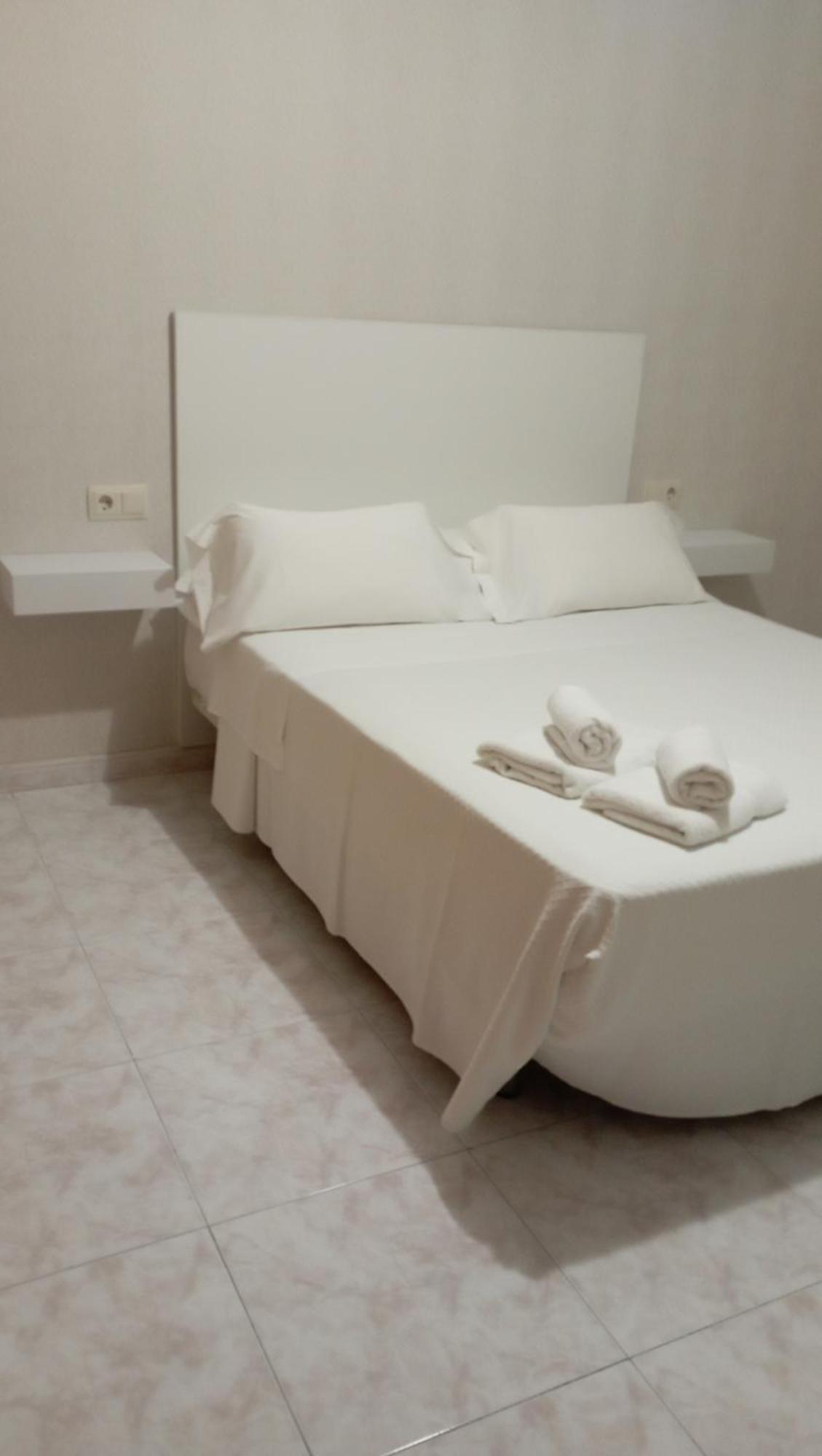 Apartamentos Dunamar Noalla  Bagian luar foto
